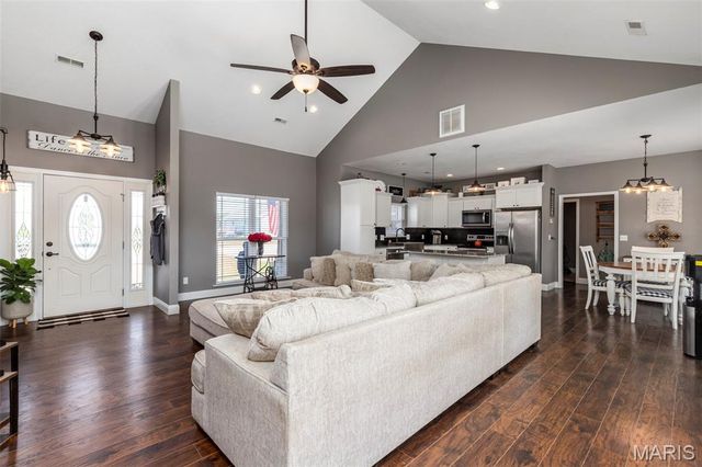 222 Sweet Valley Circle, Crocker, MO 65452