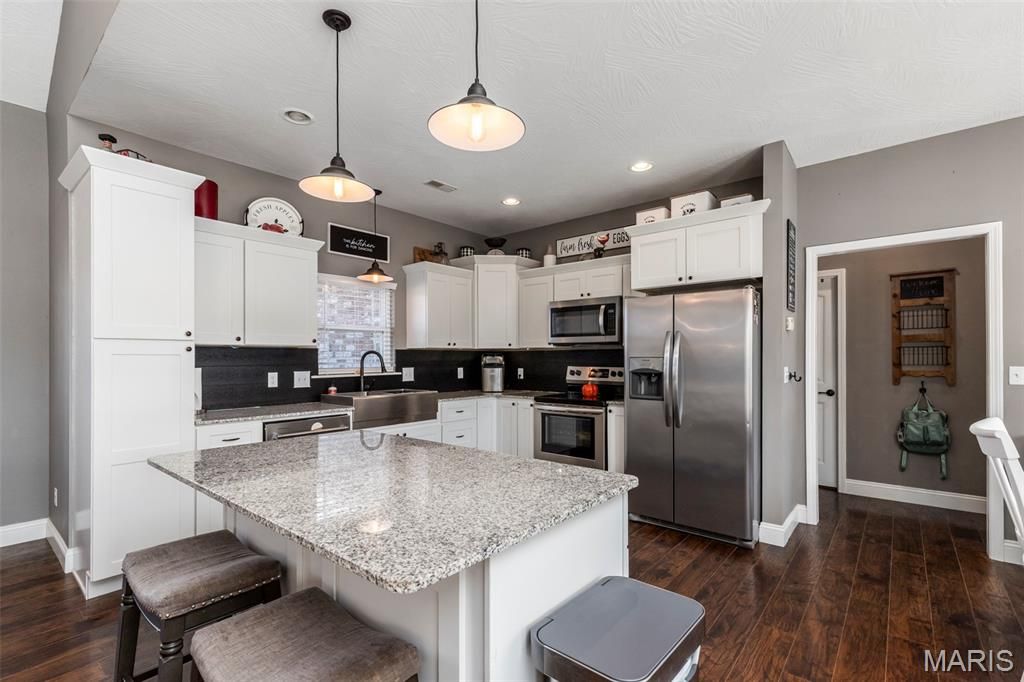 222 Sweet Valley Circle, Crocker, MO 65452