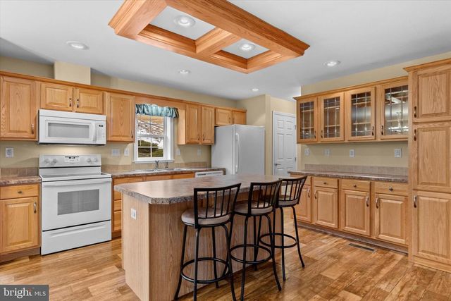 614 GARDEN SPOT RD, Lykens, PA 17048