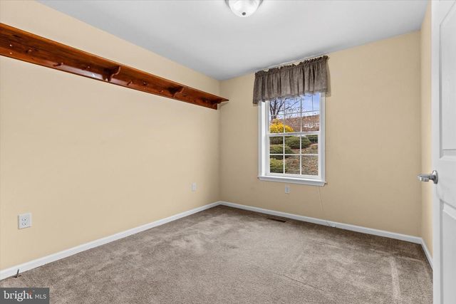 614 GARDEN SPOT RD, Lykens, PA 17048