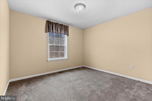 614 GARDEN SPOT RD, Lykens, PA 17048