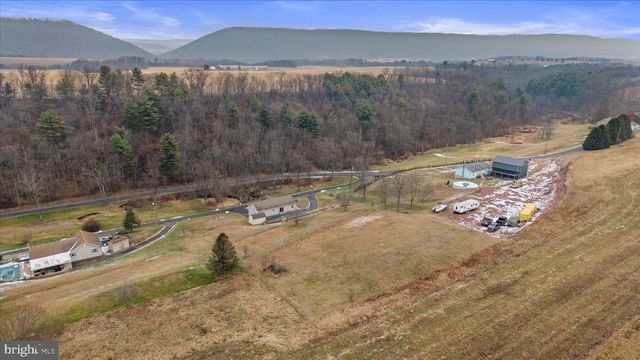 614 GARDEN SPOT RD, Lykens, PA 17048