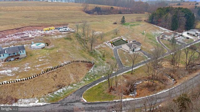 614 GARDEN SPOT RD, Lykens, PA 17048