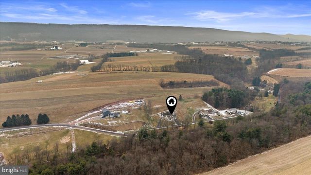 614 GARDEN SPOT RD, Lykens, PA 17048