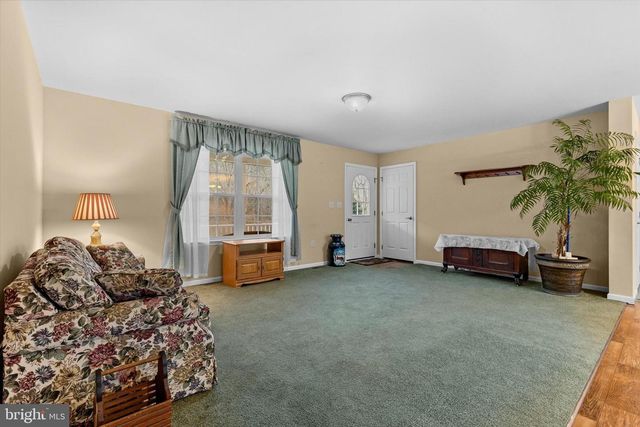 614 GARDEN SPOT RD, Lykens, PA 17048