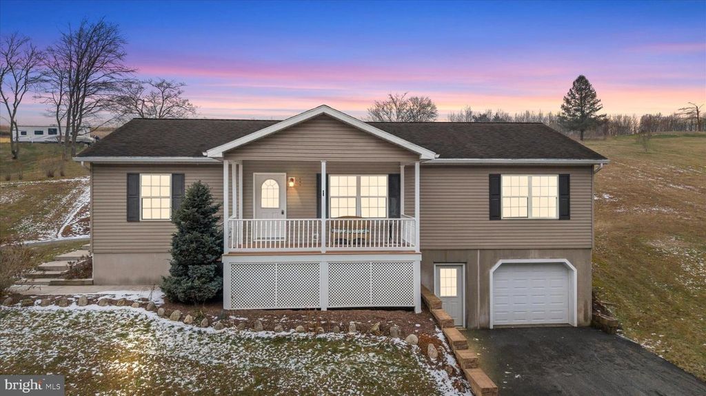 614 GARDEN SPOT RD, Lykens, PA 17048