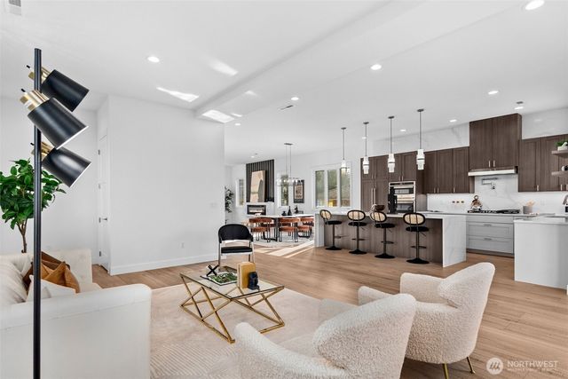 437 Hazel Avenue N, Kent, WA 98030