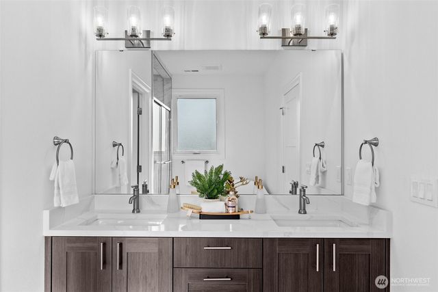 437 Hazel Avenue N, Kent, WA 98030