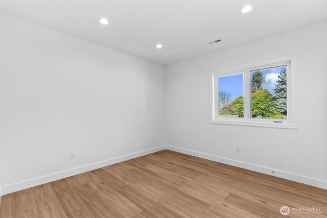 437 Hazel Avenue N, Kent, WA 98030