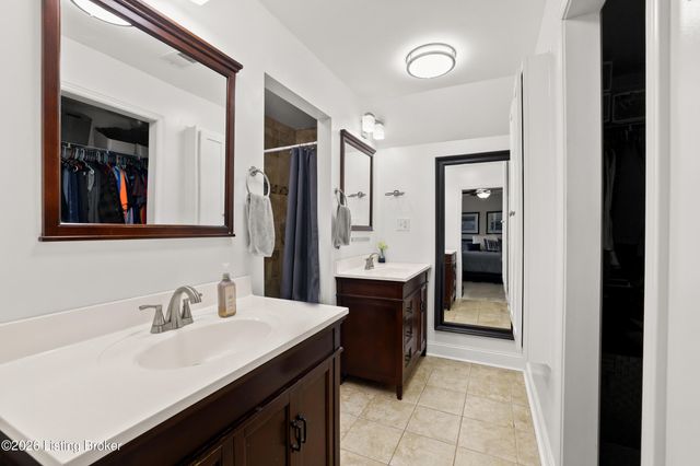 1031 Woodlake Dr, Lawrenceburg, KY 40342