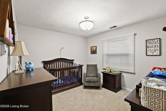 1031 Woodlake Dr, Lawrenceburg, KY 40342