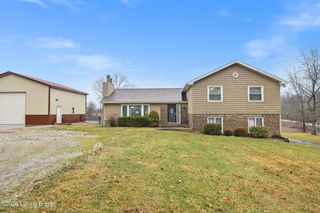 1031 Woodlake Dr, Lawrenceburg, KY 40342