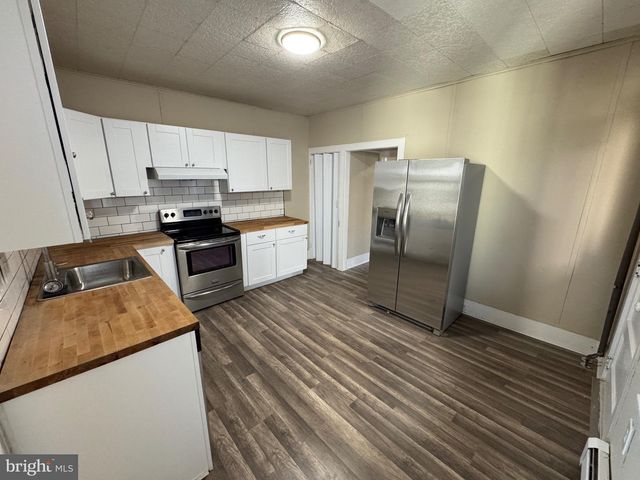 131 W MAIN ST, Tremont, PA 17981