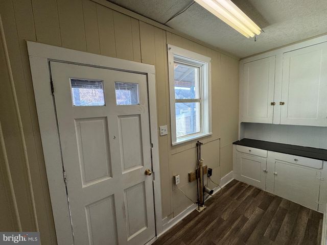 131 W MAIN ST, Tremont, PA 17981