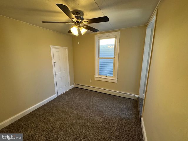 131 W MAIN ST, Tremont, PA 17981