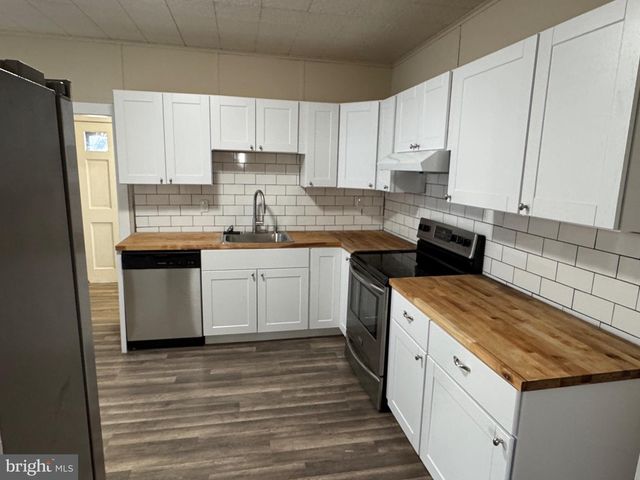 131 W MAIN ST, Tremont, PA 17981