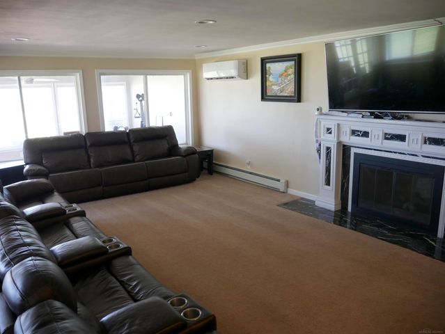 1704 Cass Lake Front Road, Keego Harbor, MI 48320