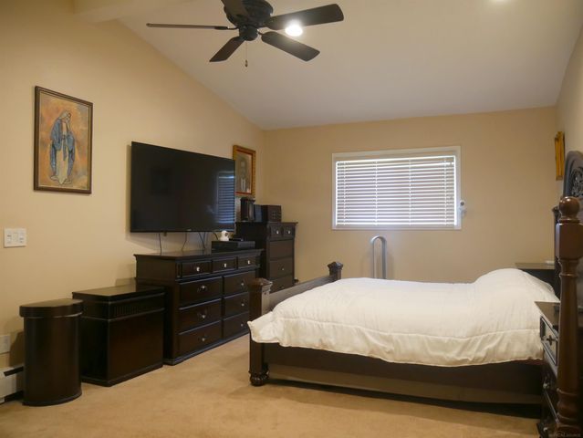 1704 Cass Lake Front Road, Keego Harbor, MI 48320