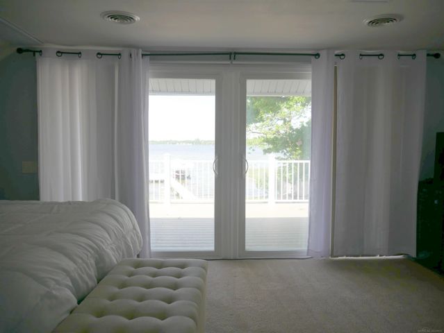 1704 Cass Lake Front Road, Keego Harbor, MI 48320