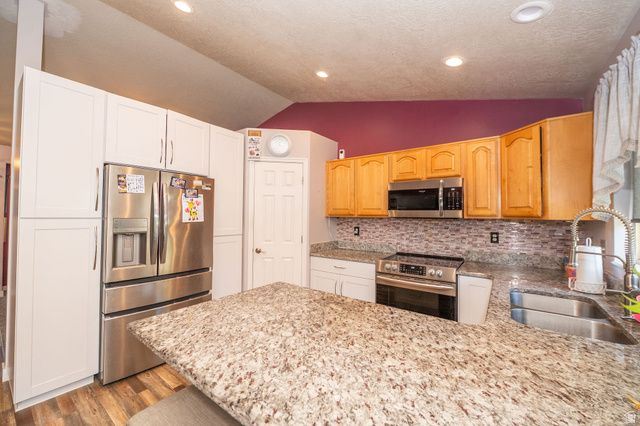 94 E 550 S, Kaysville, UT 84037