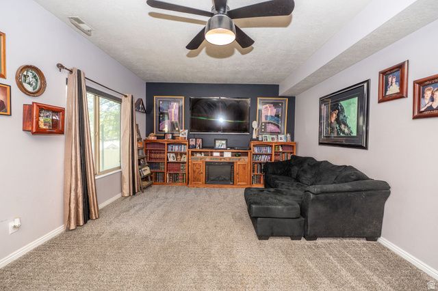 94 E 550 S, Kaysville, UT 84037