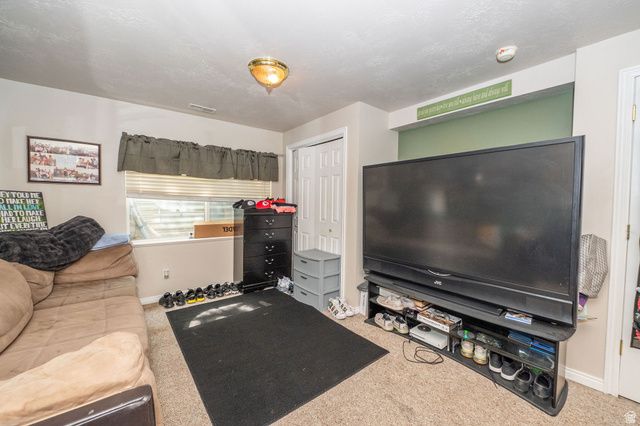 94 E 550 S, Kaysville, UT 84037