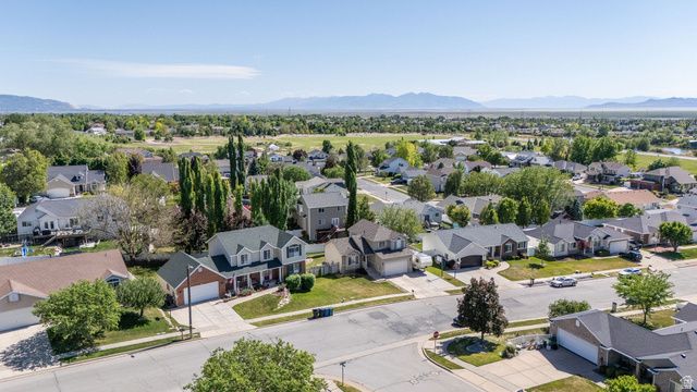 94 E 550 S, Kaysville, UT 84037