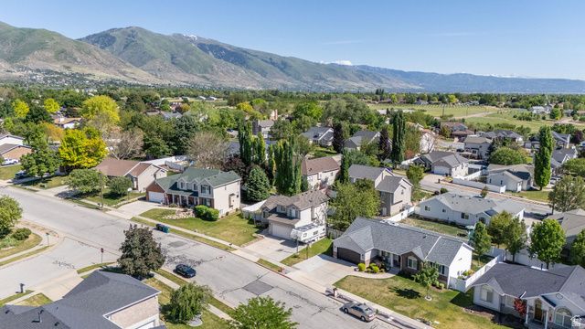94 E 550 S, Kaysville, UT 84037