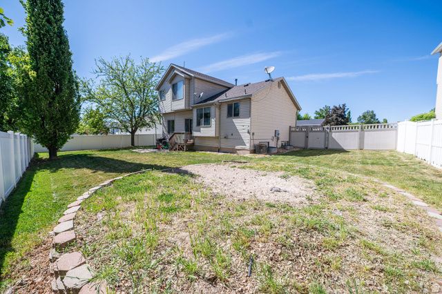 94 E 550 S, Kaysville, UT 84037