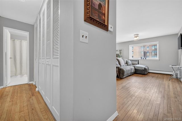 395 Westchester Avenue 2M, Port Chester, NY 10573