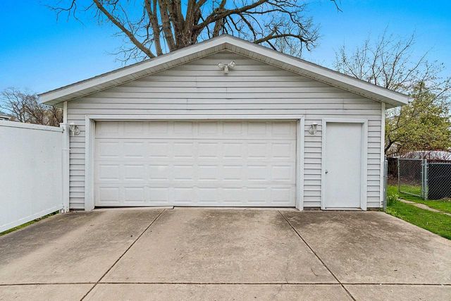 315 14TH AVENUE, Green Bay, WI 54303