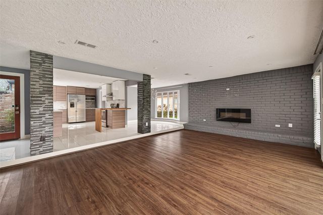 2130 Round Lake Drive, Houston, TX 77077