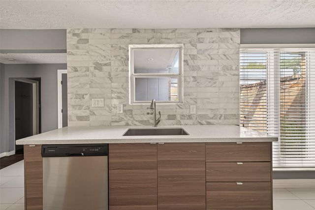 2130 Round Lake Drive, Houston, TX 77077