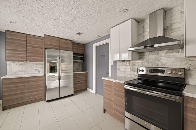 2130 Round Lake Drive, Houston, TX 77077