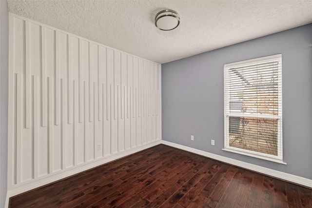 2130 Round Lake Drive, Houston, TX 77077