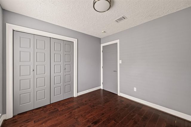 2130 Round Lake Drive, Houston, TX 77077