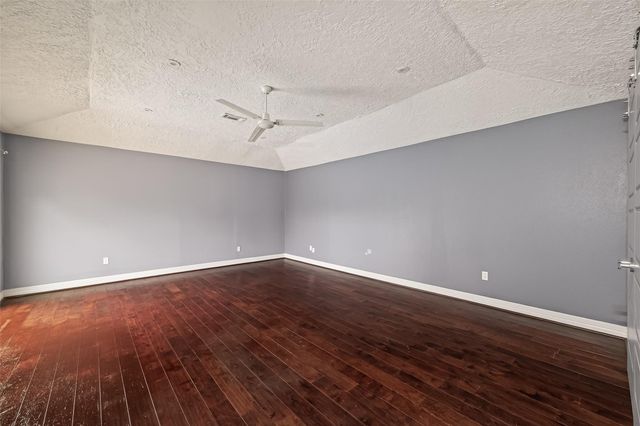 2130 Round Lake Drive, Houston, TX 77077