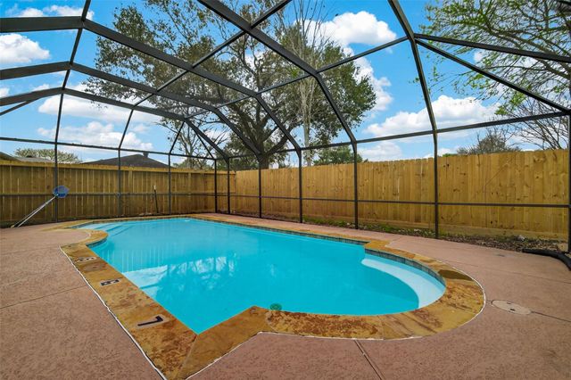 2130 Round Lake Drive, Houston, TX 77077