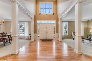 36 Crestview Dr, Clinton Twp., NJ 08809