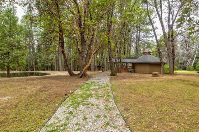 26270 Foresthill Rd, Foresthill, CA 95631