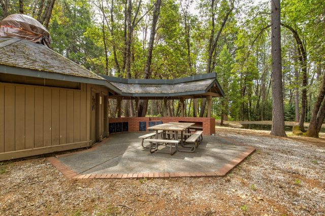 26270 Foresthill Rd, Foresthill, CA 95631