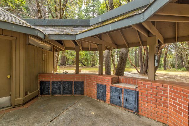 26270 Foresthill Rd, Foresthill, CA 95631