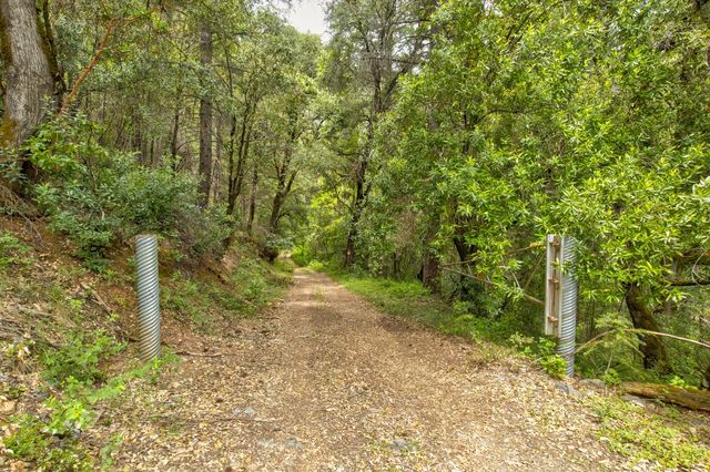 26270 Foresthill Rd, Foresthill, CA 95631