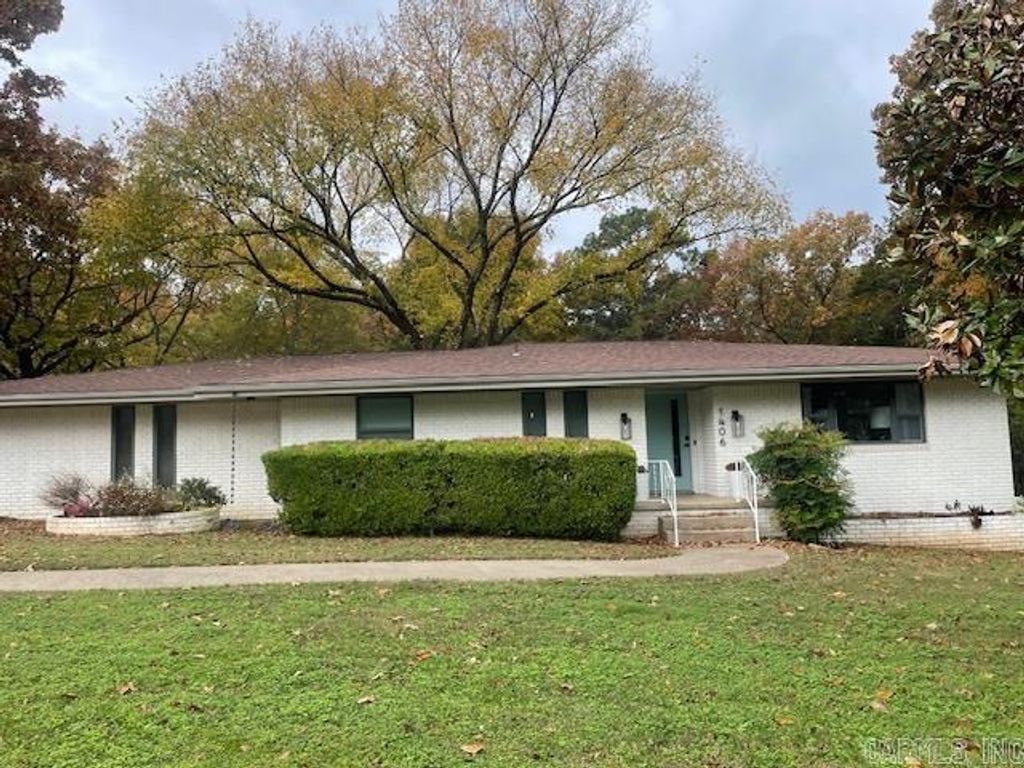 1406 Lakeshore Drive, Heber Springs, AR 72543