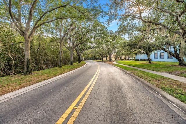 1044 ROMANO COURT NE, St Petersburg, FL 33702