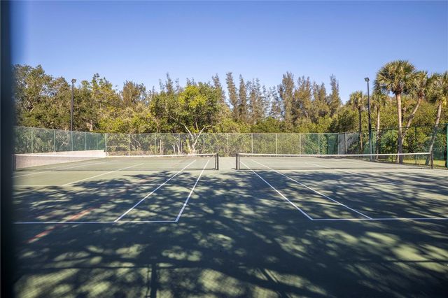 1044 ROMANO COURT NE, St Petersburg, FL 33702