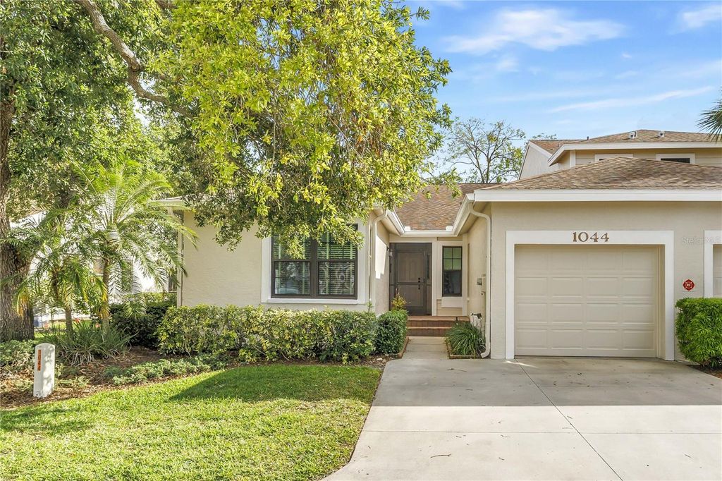 1044 ROMANO COURT NE, St Petersburg, FL 33702
