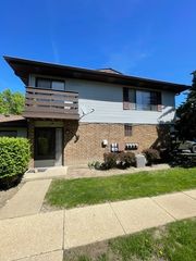 1590 Perry Court A, Aurora, IL 60505