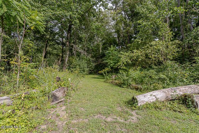 412 Schwamberger Road, Holland, OH 43528