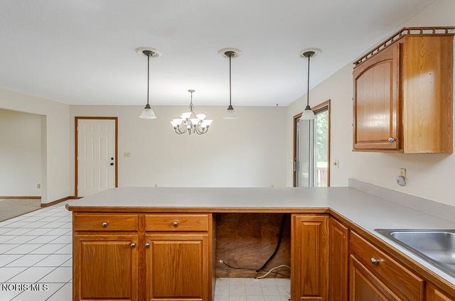 412 Schwamberger Road, Holland, OH 43528